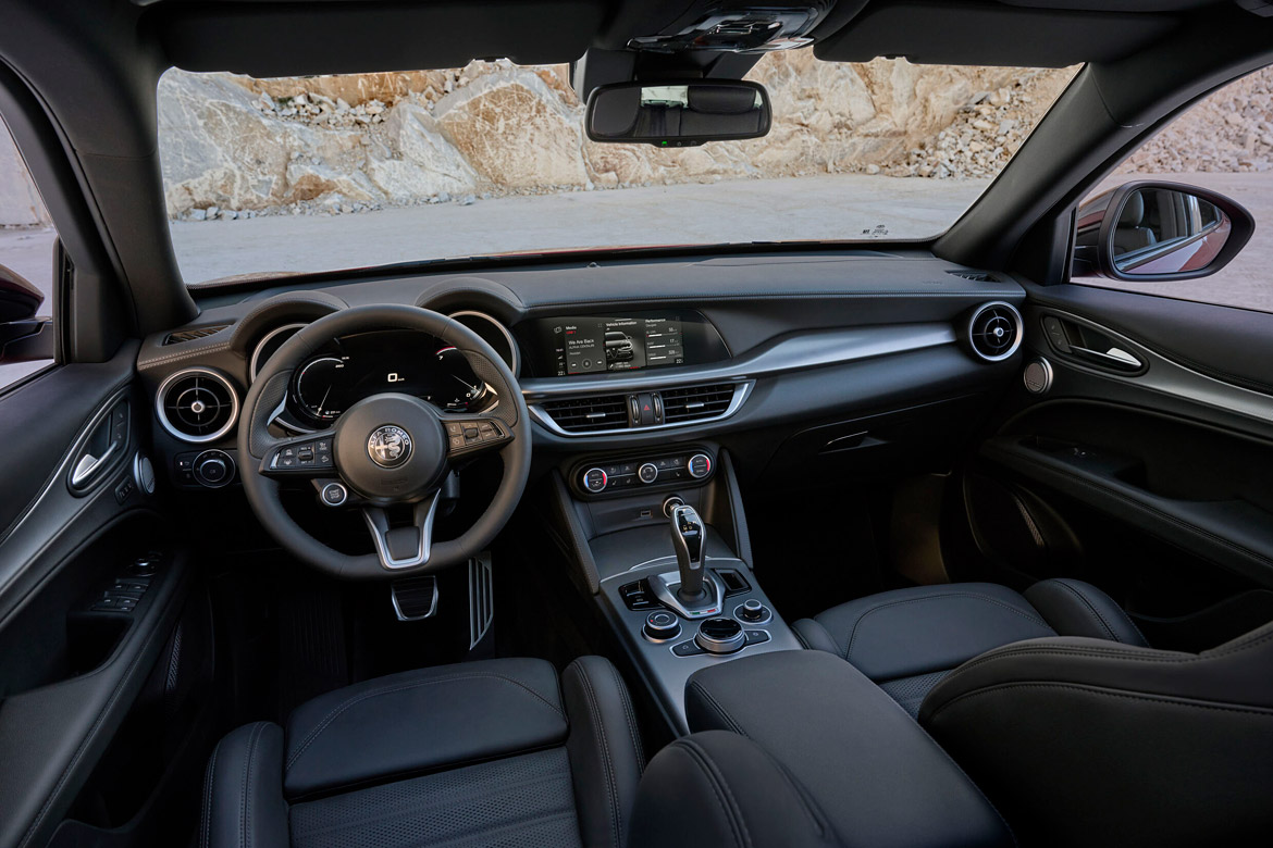 Alfa Romeo Stelvio - wnętrze