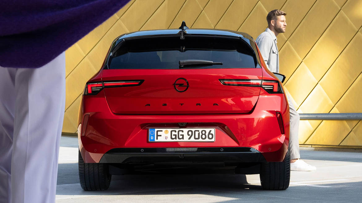 Opel Astra - Wyposażenie
