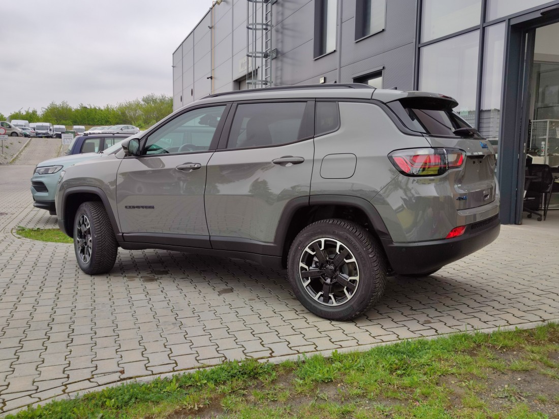 JEEP COMPASS PLUG-IN HYBRID  1.3 PHEV 240KM  AT6 4XE