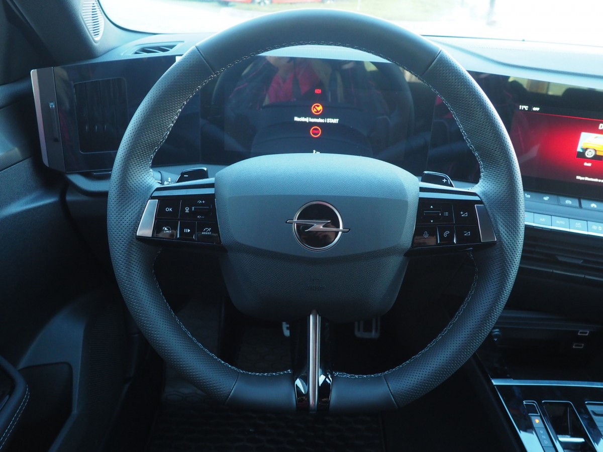Opel Astra GS 1.6 Turbo PHEV 